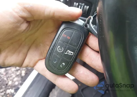 2015 Jeep Cherokee Limited из США, поврежденный, VIN 1C4PJMDS5FW751633